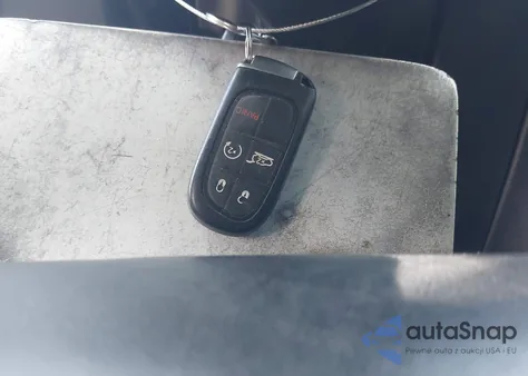 2020 Jeep Cherokee Limited 4X4 from USA, damaged, VIN 1C4PJMDX6LD575226